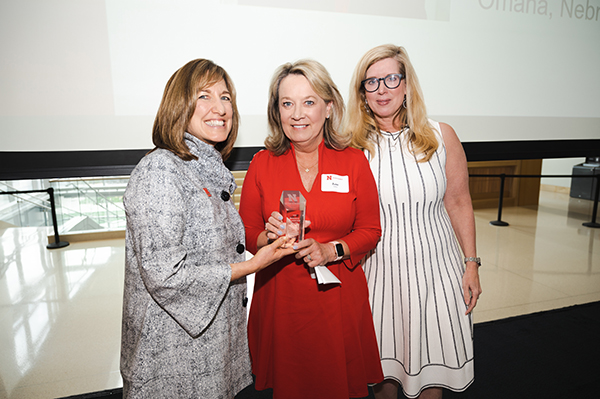 Jane Miller, president and chief operating officer at Gallup, receieved the Business Leadership Award.