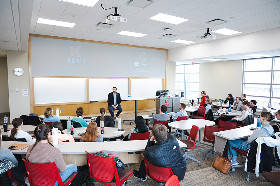 Mariska engaged with students throughout his time on campus, speaking on his experiences and how to take advantage of the many resources around them at Nebraska Business.  