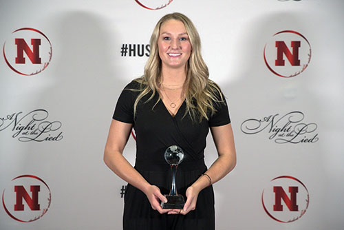 Kelly Hunter with her Nebraska Female Athlete of the Year Award. 
