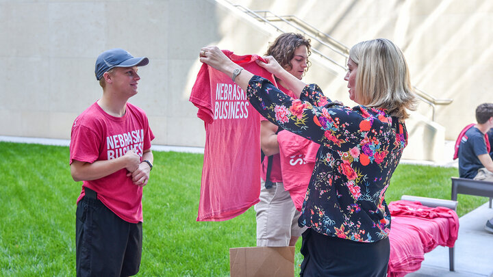B-Week celebrates the Nebraska Business community with events like free professional headshots, t-shirt giveaways and more.