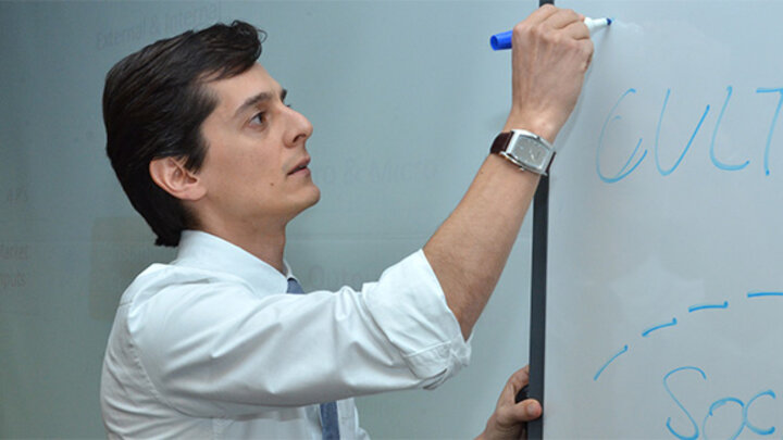 Dr. Andre Maciel