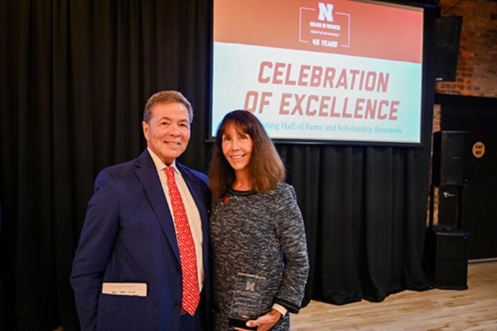 Mark Schulte encouraged his wife, the new role of chief finance officer for Wells Fargo.