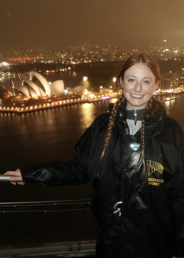 Hannah LaMaster visiting the sydney Harbour Bridge