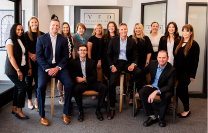 Vacek Staff