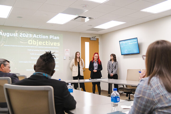 A team presenting.